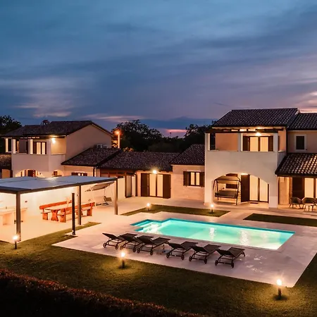 Villa Genia Ii *